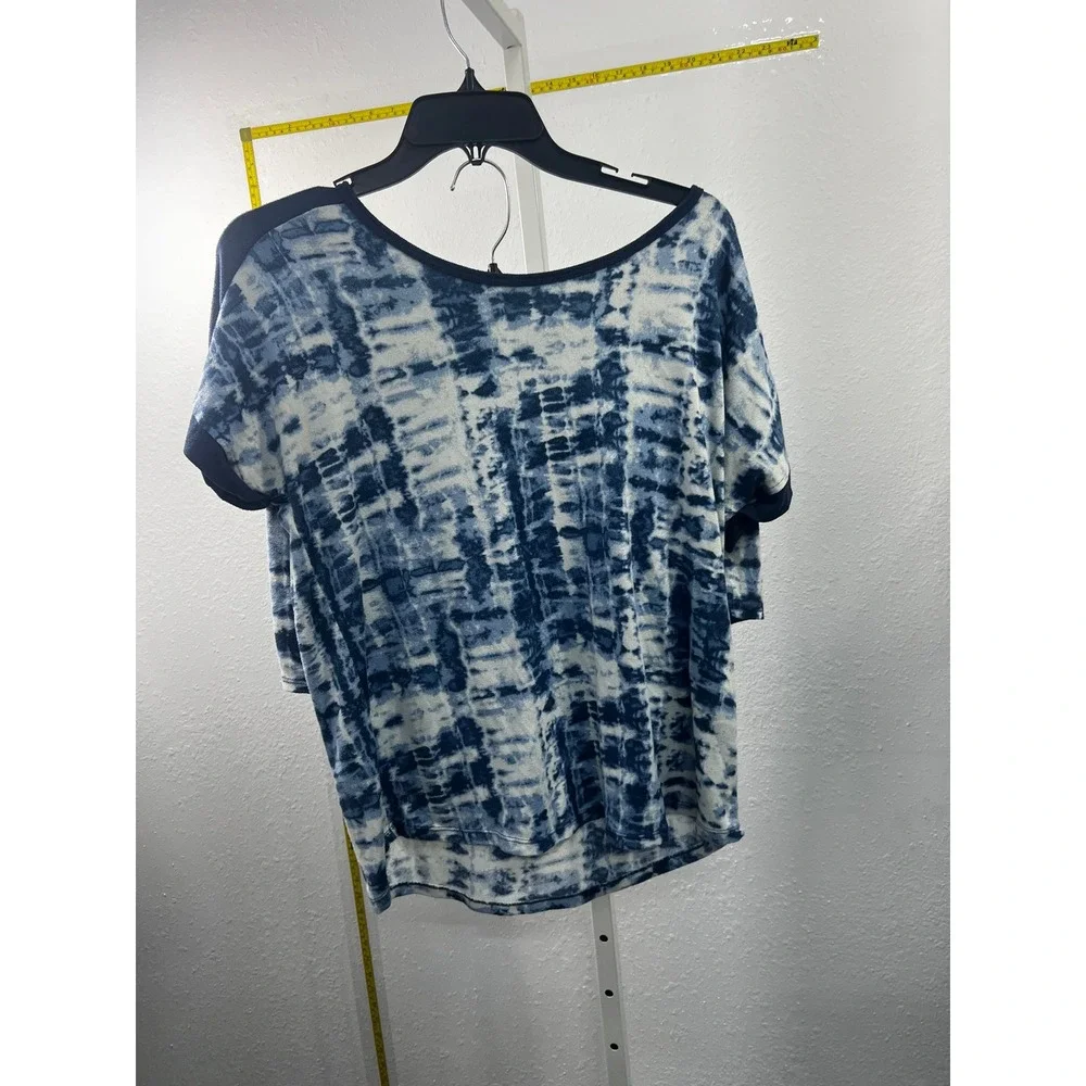 Lucky Brand Blue Tie Dye Pajama Set Short Sleeve Top and Shorts‎ Size Large